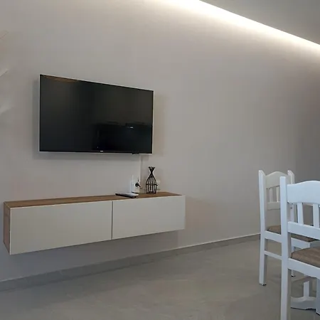 Dimitros Ii Apartment *